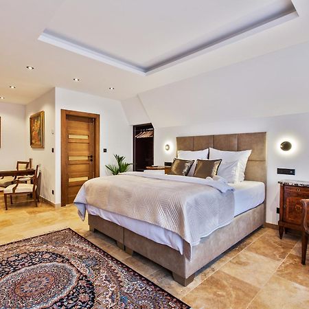 Brezno Central Apartments Екстериор снимка