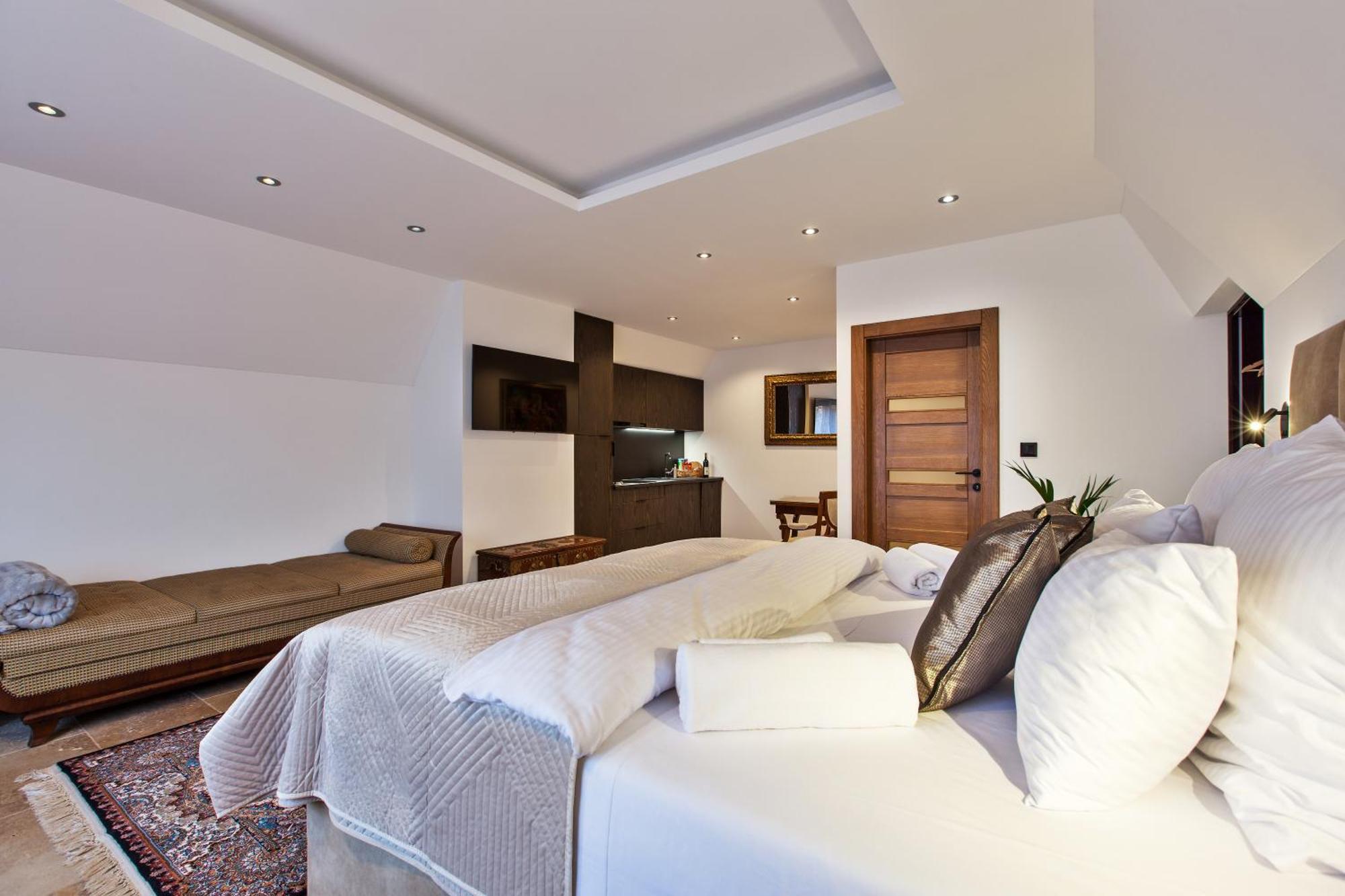 Brezno Central Apartments Екстериор снимка